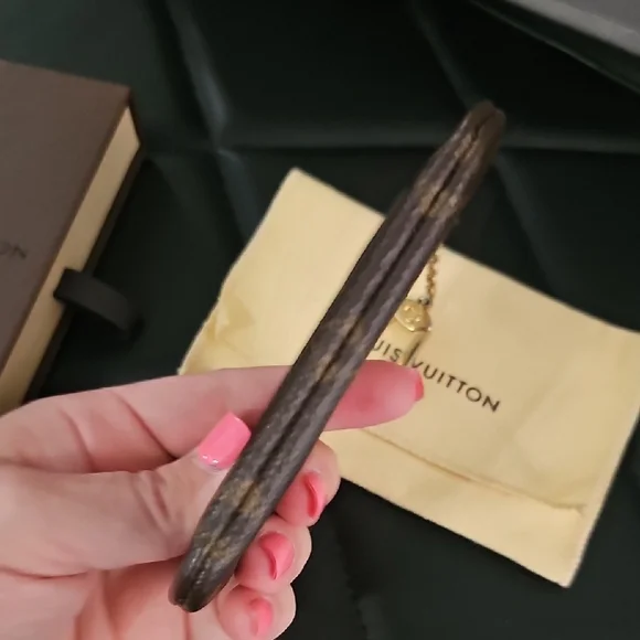 Louis Vuitton Brown Monogram Key Cles - Picture 4 of 13